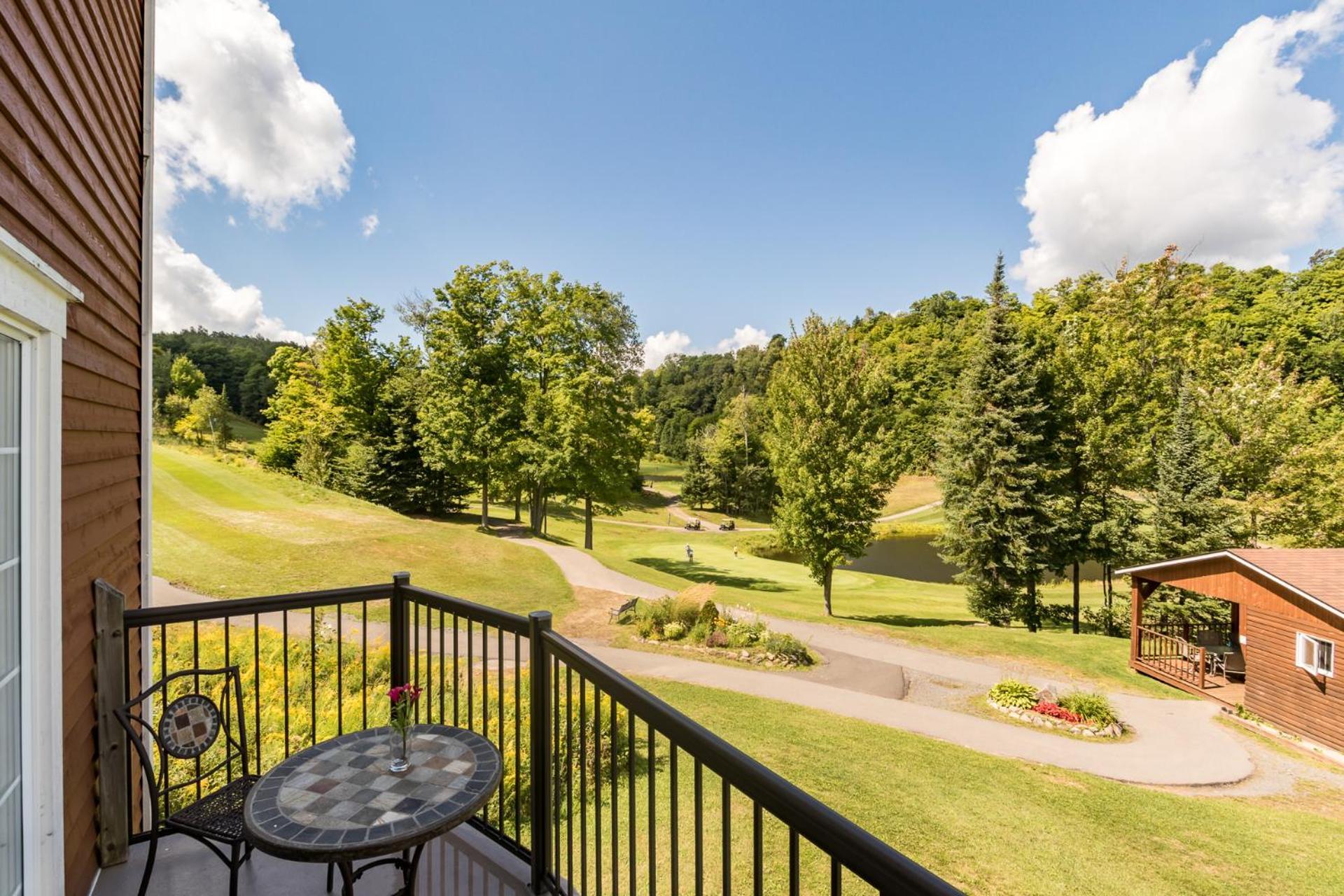 Mont Gabriel, Sainte-Adele, A Tribute Portfolio Resort Exterior photo